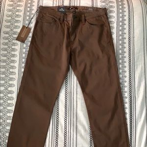 34 Heritage Men’s jeans, 34x34, tags still on